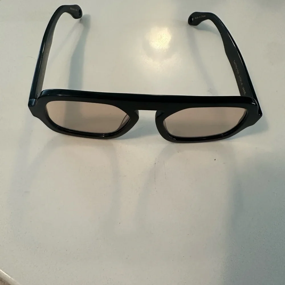Black Square Women's Sunglasses - Picture 6 of 8